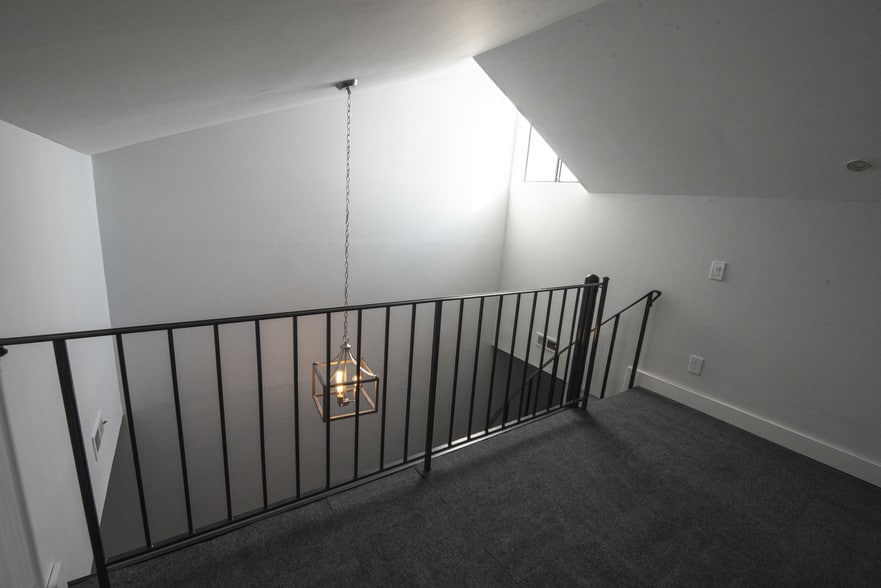 Loft - 1825 Bridgetown Pike