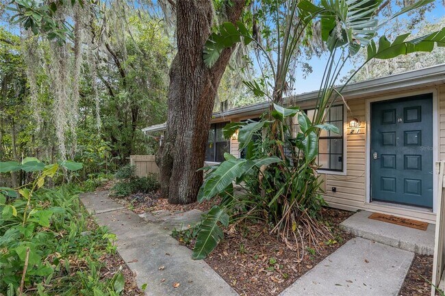 Building Photo - 2490 SW 14th Dr