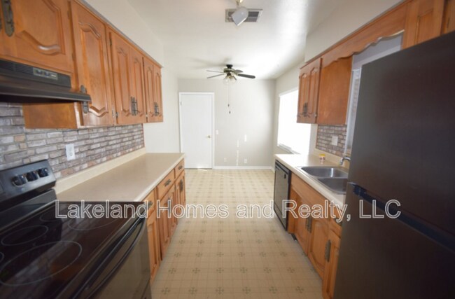 Building Photo - 145 Audubon Rd