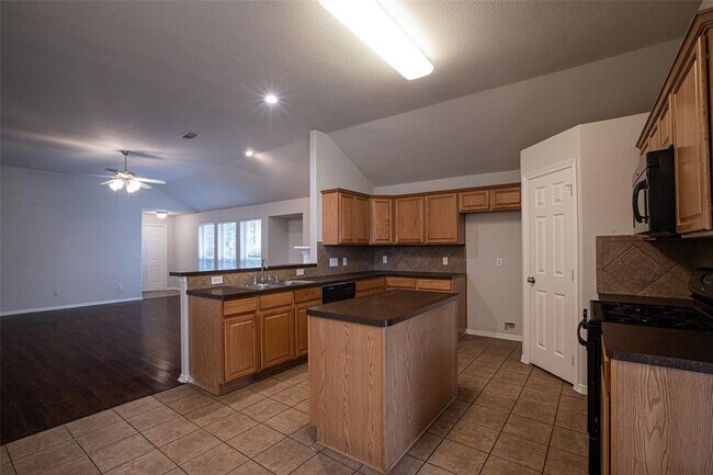 Building Photo - 811 Levi Bend