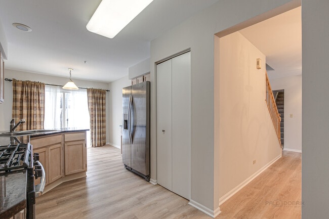 Building Photo - 1291 Orleans Dr