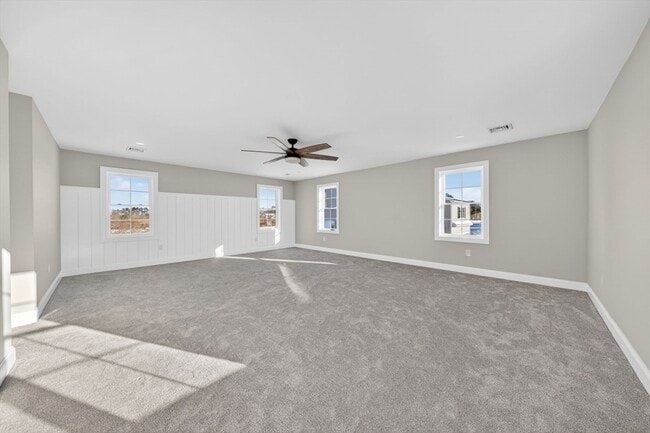 Building Photo - 3 Earle St