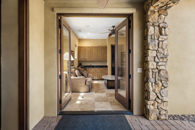 Building Photo - 56222 Village Dr
