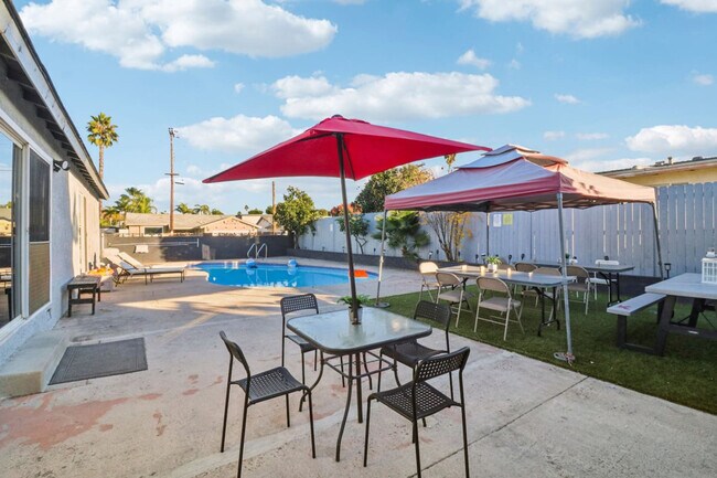 Building Photo - 1319 Lexington Ave