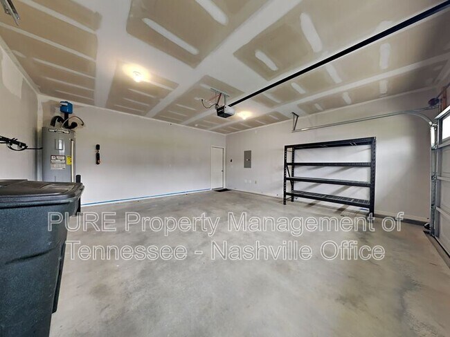 Building Photo - 400 Zeffer Ct
