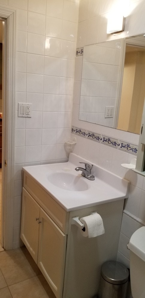 Bathroom 1 - 519 E Market St