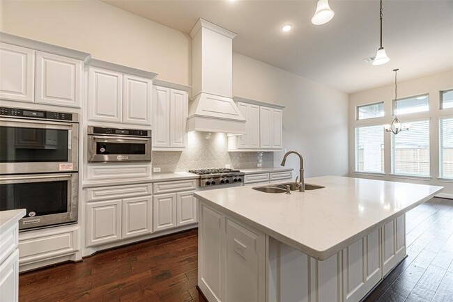 Building Photo - 28225 Beckwood Dr