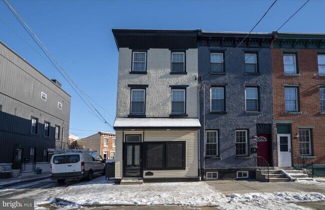 Building Photo - 1821 Memphis St