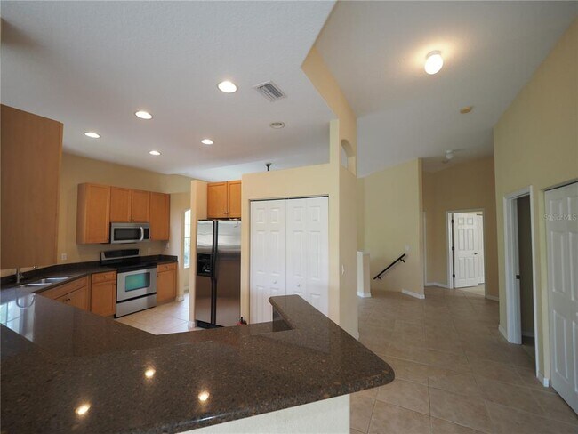 Building Photo - 408 Triano Cir