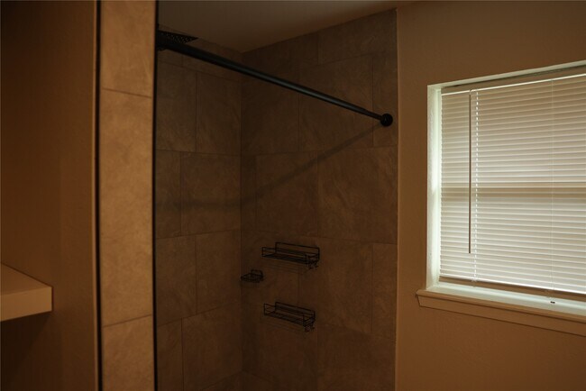 Building Photo - 1038 Cottage Oak Ln