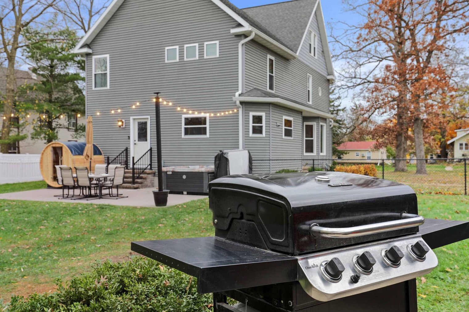 Building Photo - 924 Capital St