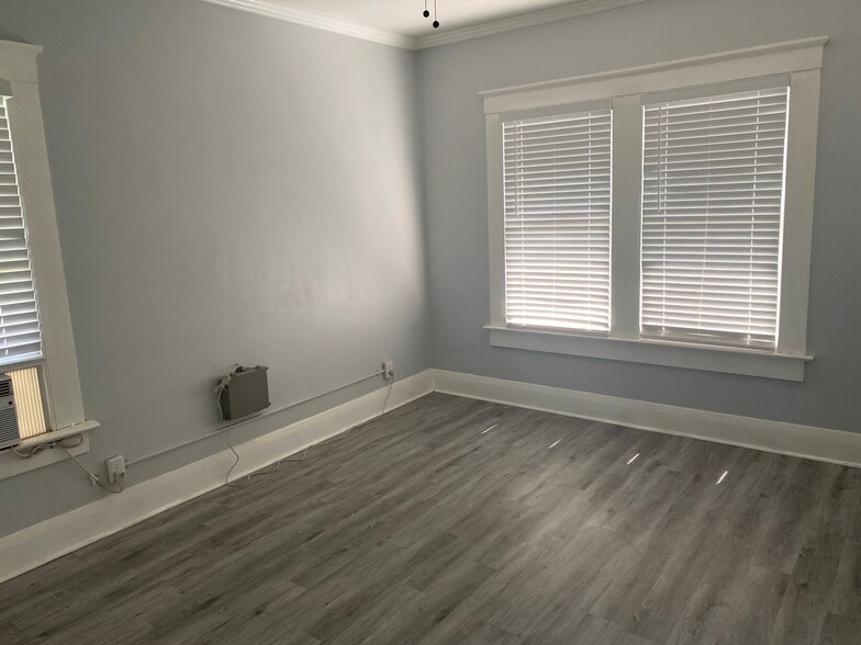 Living/Bedroom - 2301 N Jefferson St