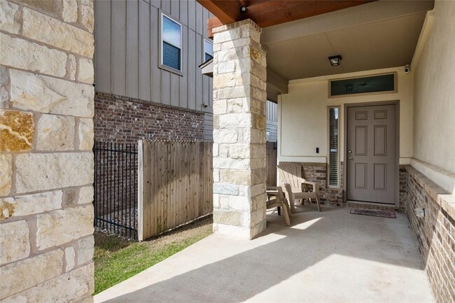 Building Photo - 128 Shearwater Ln