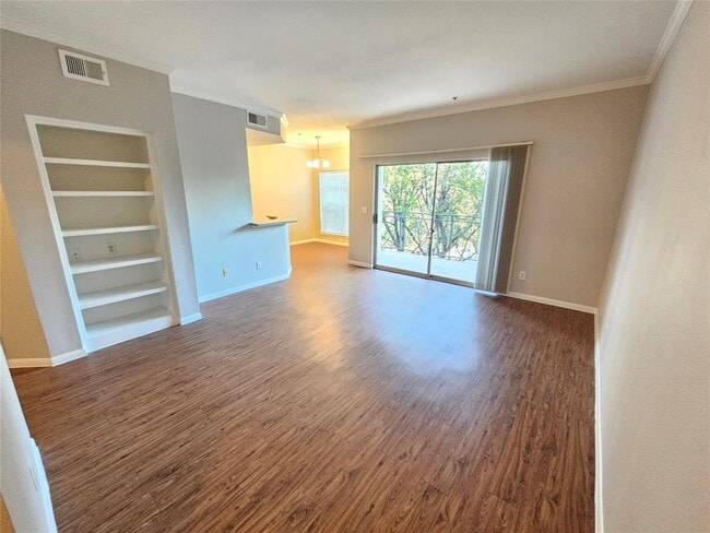 Building Photo - 6000 Shepherd Mountain Cove