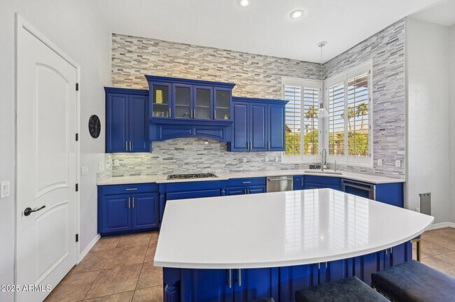 Building Photo - 351 N Cloverfield Cir