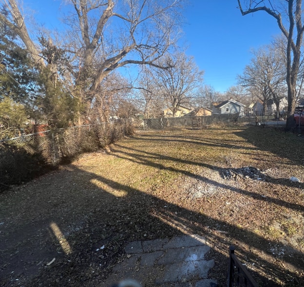 Building Photo - 1242 N Ohio Ave