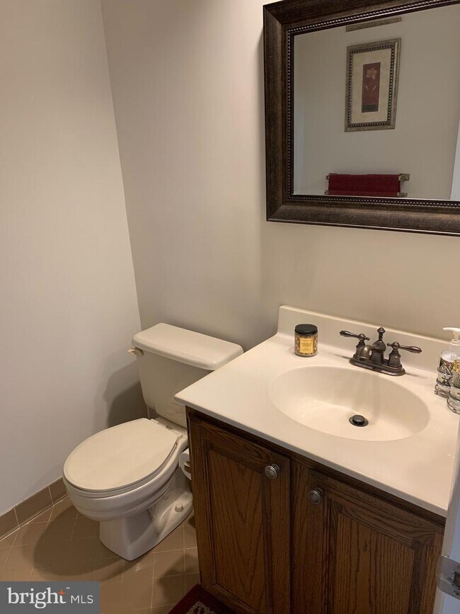 Building Photo - 15524 Royal Crescent Ct