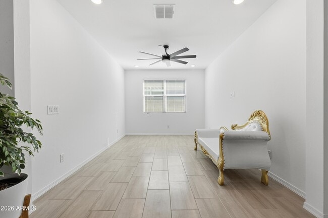 Building Photo - 4650 Gilbert Ln