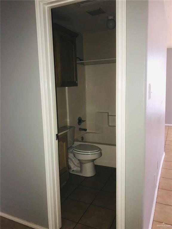 Building Photo - 423 La Mancha Dr