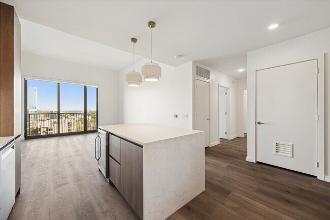 Building Photo - 1 Riva Row