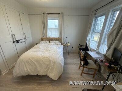 Building Photo - 229 Harvard St