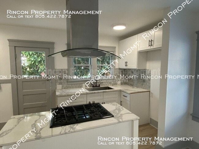 Building Photo - 656 Poli St