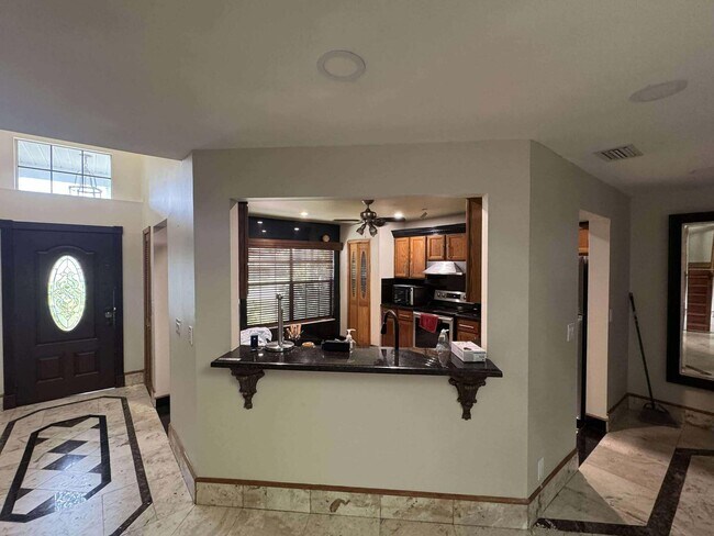 Building Photo - 5065 Willow Pond Rd W