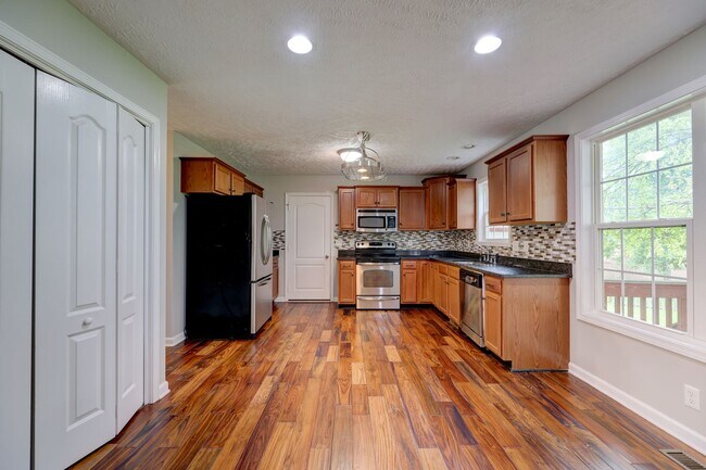 Building Photo - 791 Colin Ct