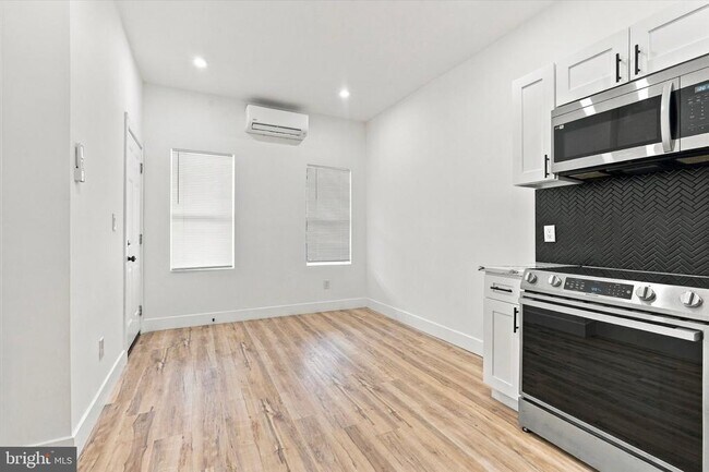 Building Photo - 4535 N Gratz St