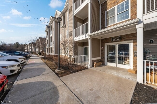 Building Photo - 56 Park Dr