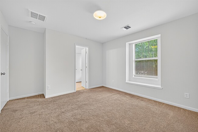 Building Photo - 8042 Montague Manor Ln