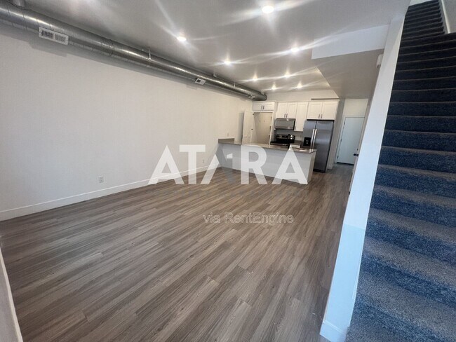 Building Photo - 909 Euclid Ave