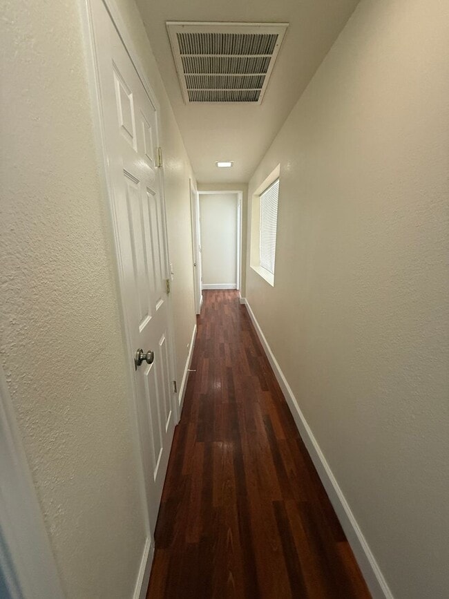 Building Photo - Charming Auburn Retreat with Vaulted Ceilings & Stone Fireplace