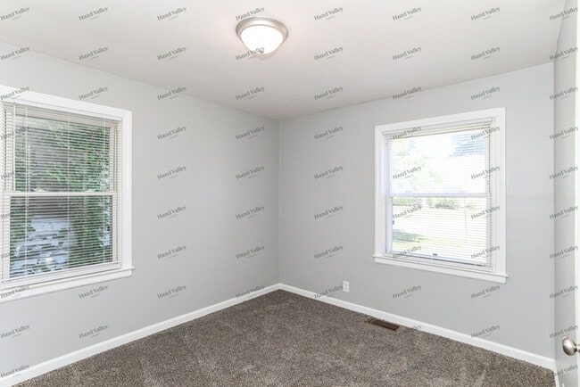 Building Photo - 79 Red Bud Ln