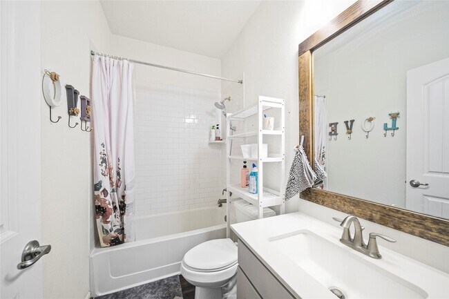 Building Photo - 5815 River Timber Trl