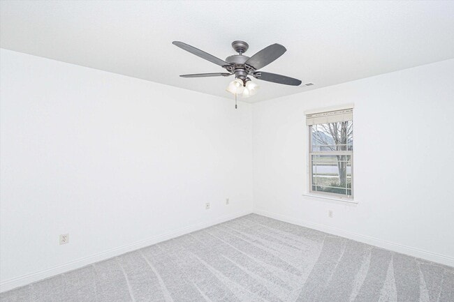 Building Photo - 6680 American Setter Dr