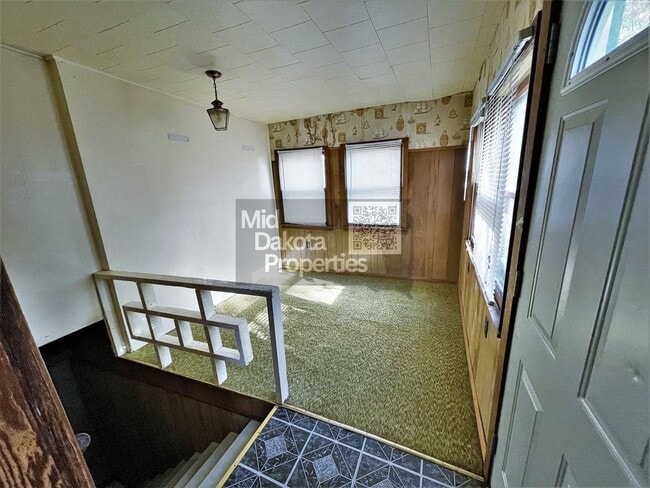 Building Photo - 420 S Duff St