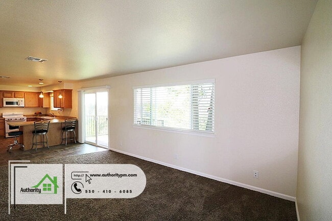 Building Photo - 4445 Dogwood Ln