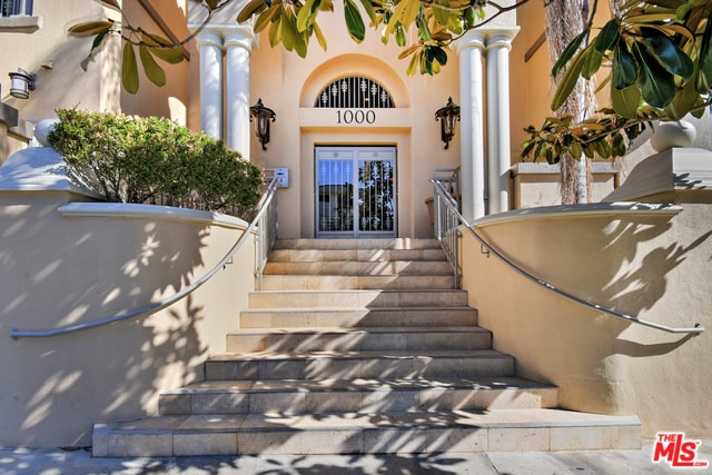 Building Photo - 1000 Granville Ave