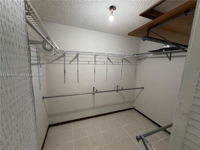 Building Photo - 3613 SW 112th Pl