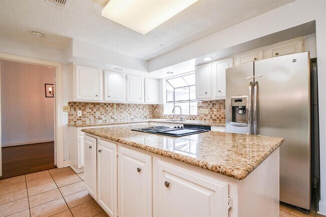 Building Photo - 13007 Waldemere Dr