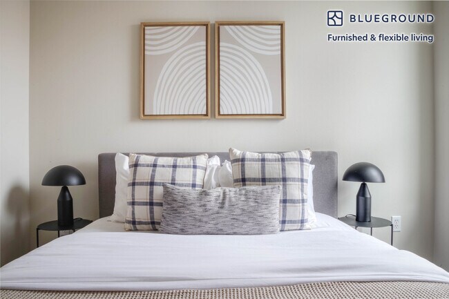 Building Photo - 311 Cedar St