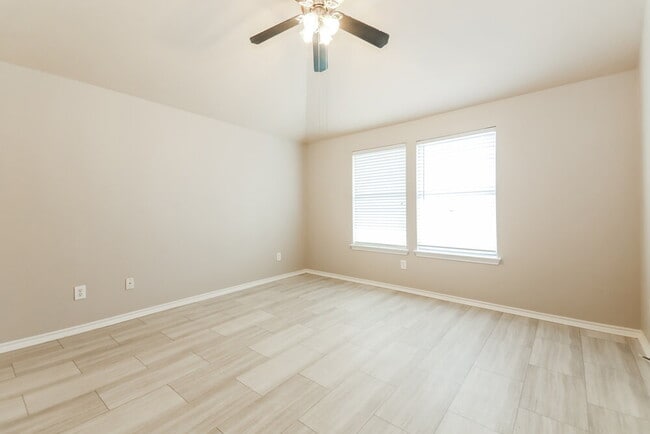 Building Photo - 822 Sycamore St