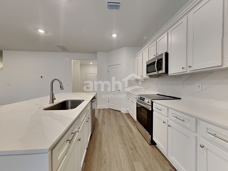 Building Photo - 168 Portside Pk Dr