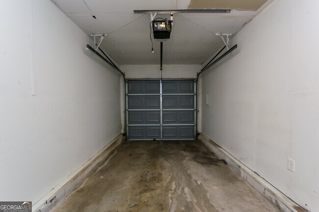 Building Photo - 979 Brandon Hill Way