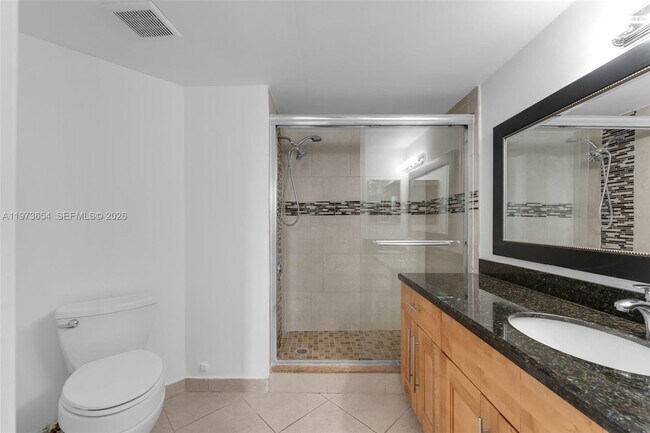 Building Photo - 9735 Fontainebleau Blvd