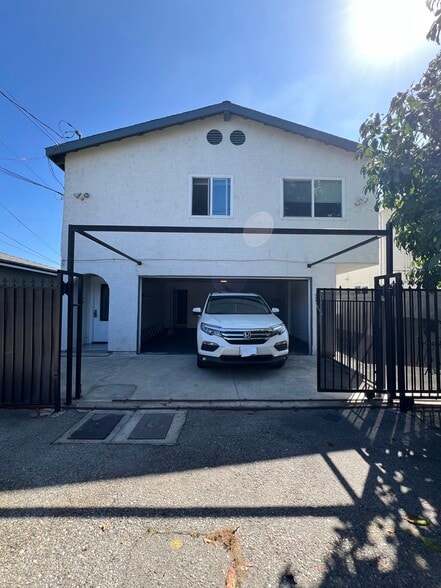 Building Photo - 5316 Inglewood Blvd