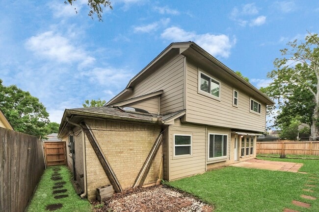 Building Photo - 3834 Carya Cir