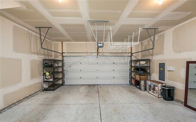 Building Photo - A Modern In-city Style with Comfort of the Suburbs Single Family Detached Condo