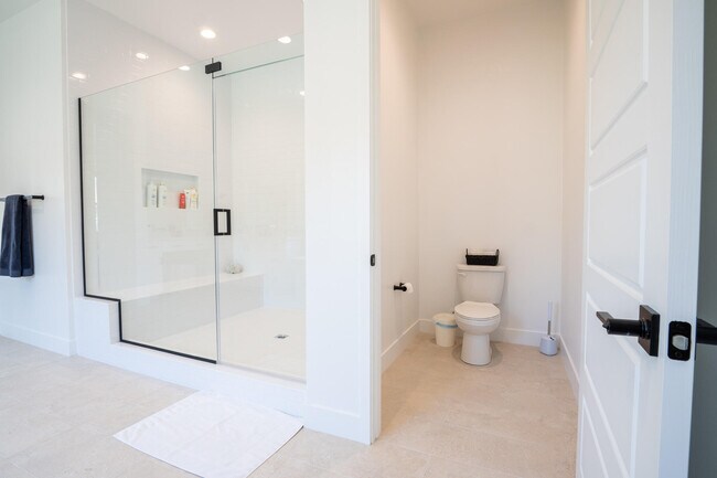 Building Photo - 57535 Cherrywood Pl